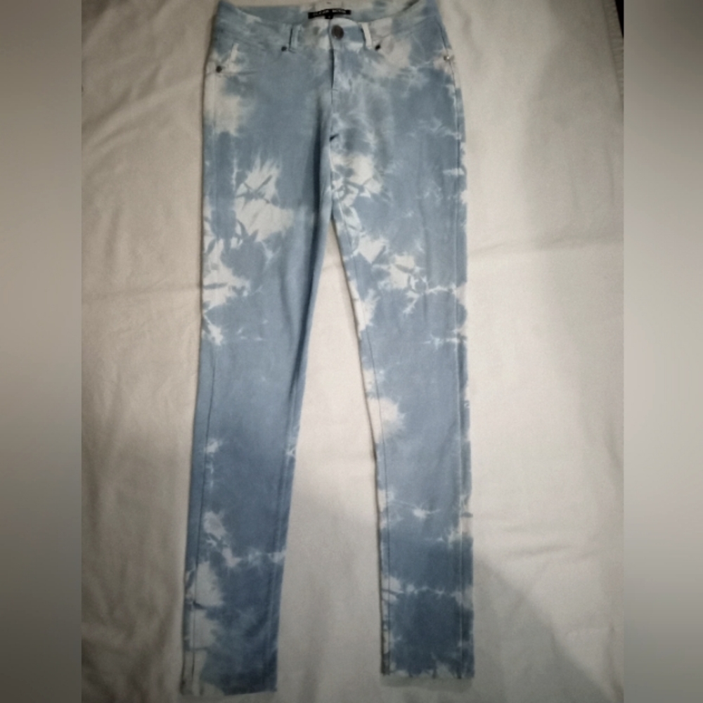 LADIES "STONE WASHED" SOFT JEANS